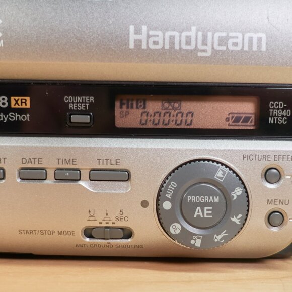Sony Handycam DCR‑TR940 Hi8 Camcorder (NTSC) / Made in Japan / Tested & Working - Picture 4 of 9